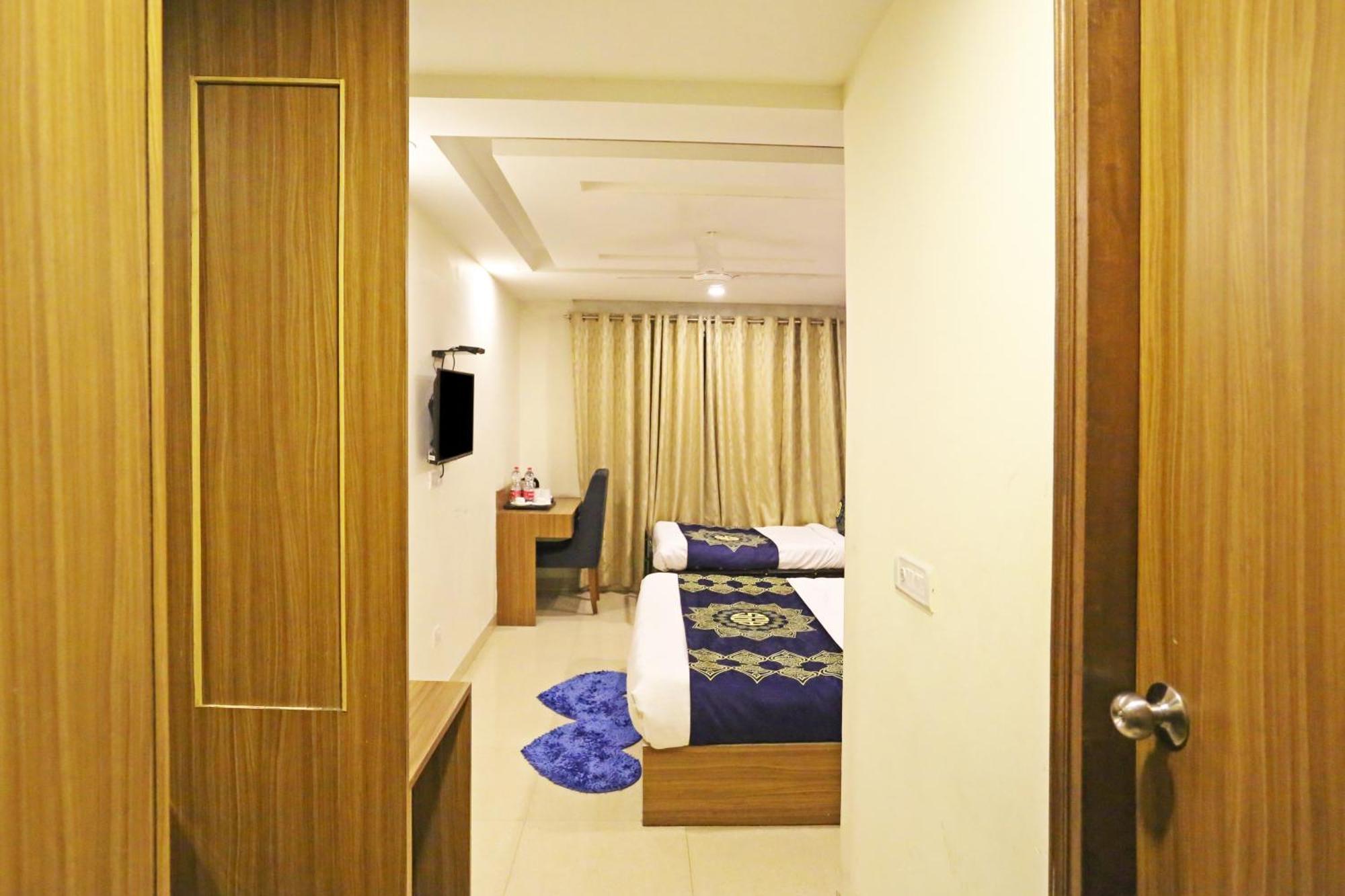 Hotel Grand Suites By D'Capitol Near Delhi Airport Nowe Delhi Zewnętrze zdjęcie