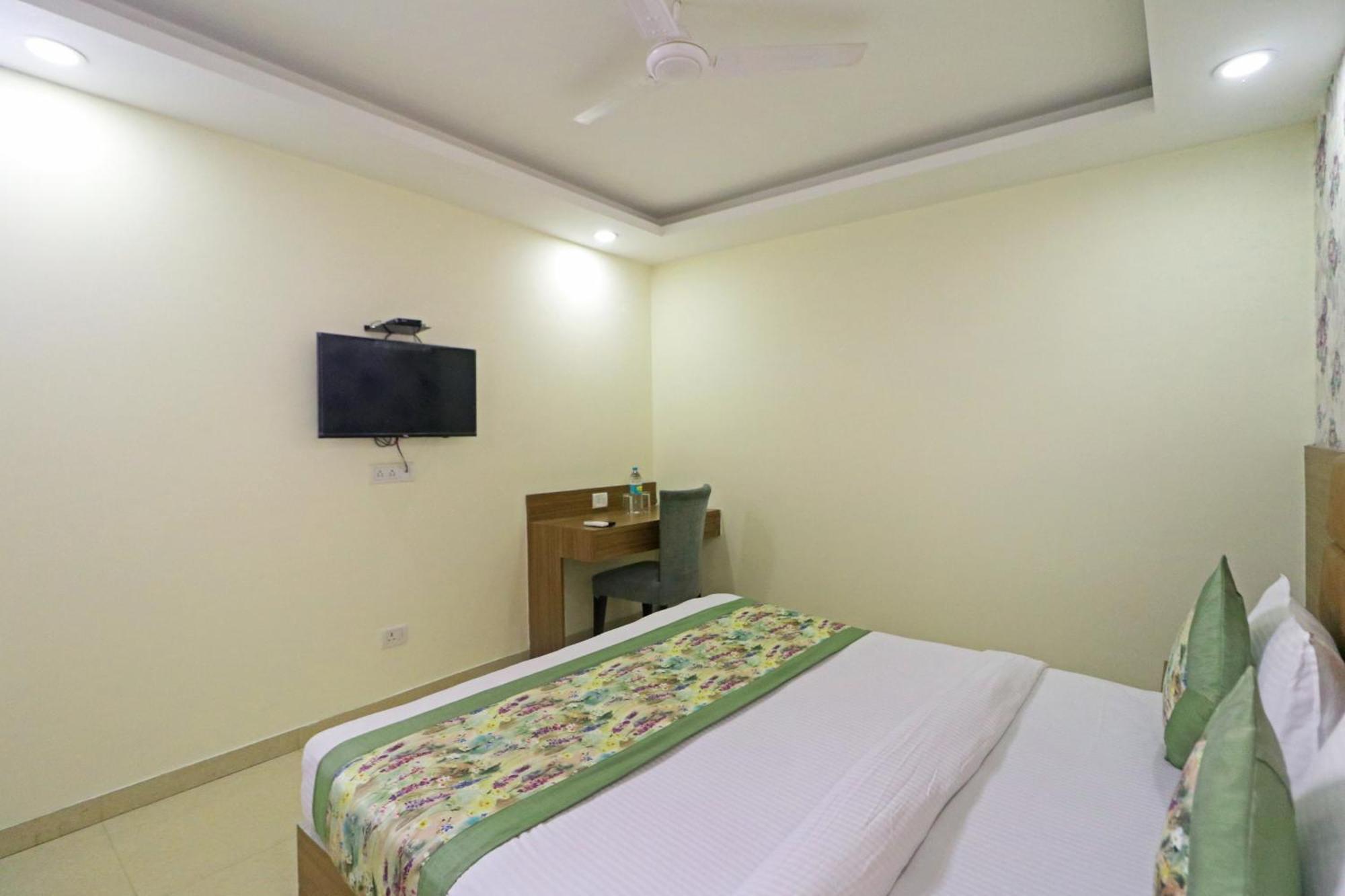 Hotel Grand Suites By D'Capitol Near Delhi Airport Nowe Delhi Zewnętrze zdjęcie